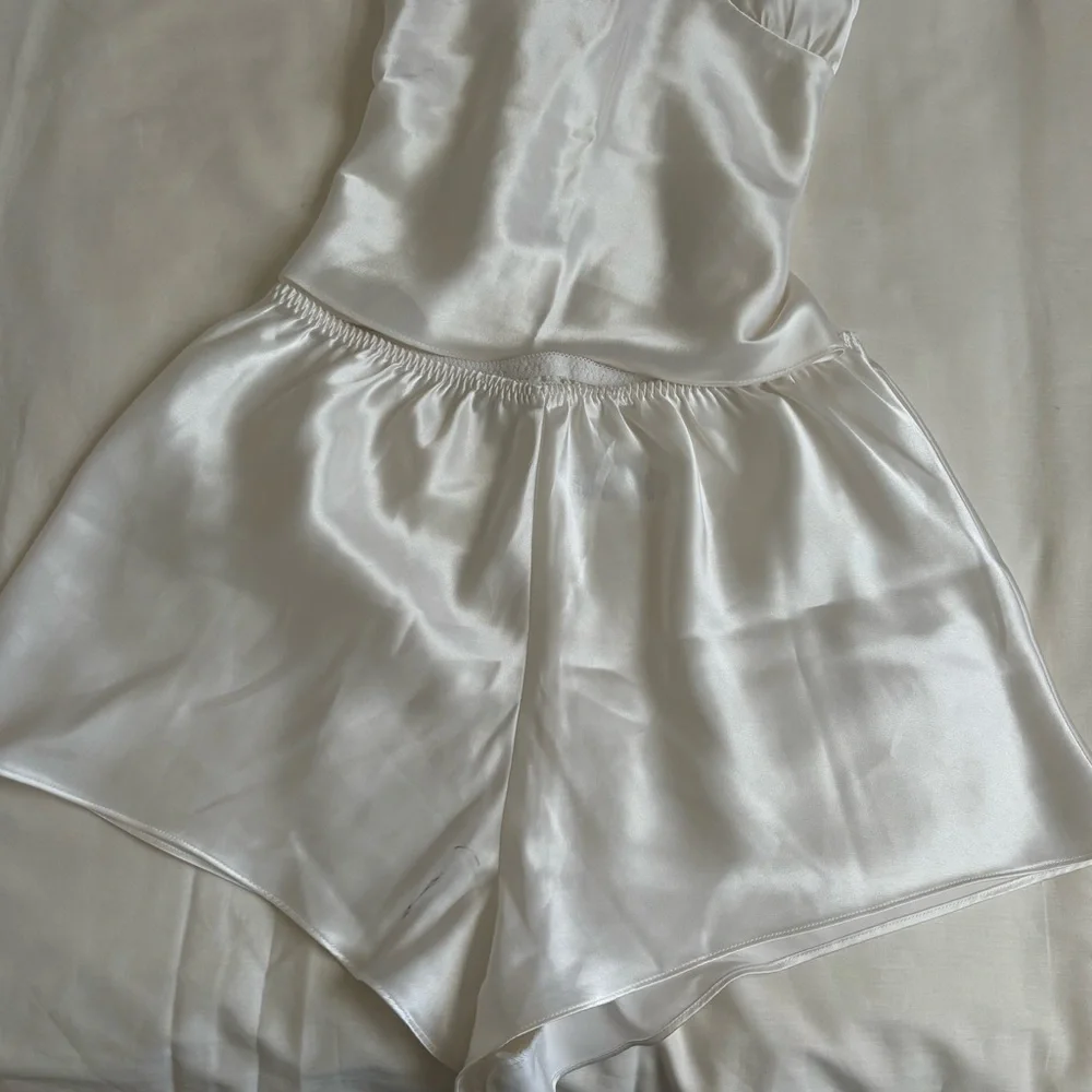 𐙚 Secret Treasures Vintage 2 Piece Lingerie Cozy Set - Picture 9 of 10